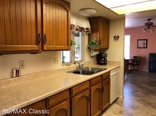 1068 Leisure World, Mesa, AZ 85206