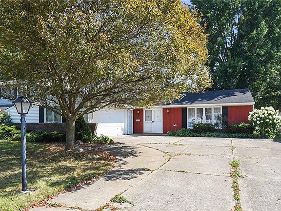2nd image of 137 Illinois Cir