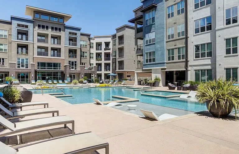 Everly Apartments — Photo 27