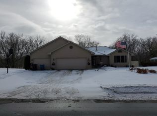 10425 61st St NE, Albertville, MN 55301