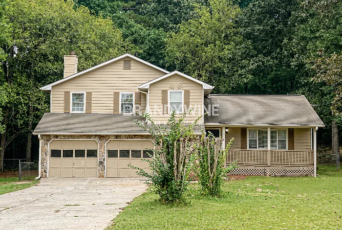 3 bed, 2.5 bath, 2058 sqft, $2,285 — Photo 2