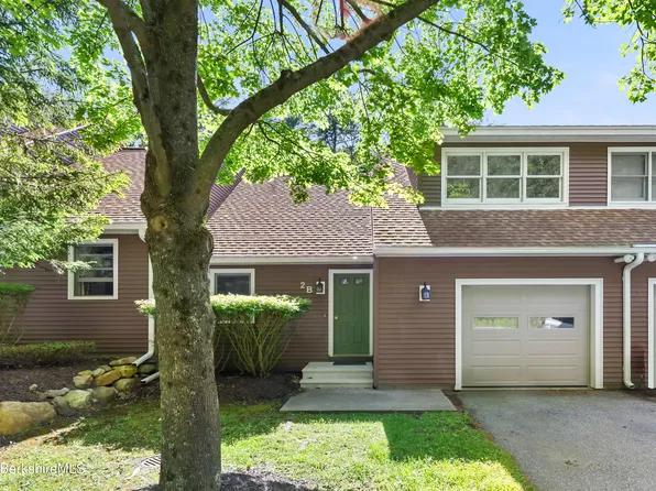 751 Mohawk Trl APT 2B, North Adams, MA 01247