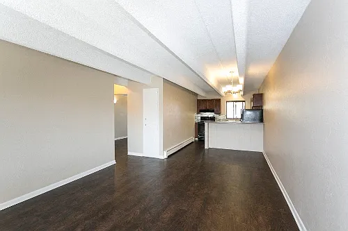 833 Dexter — Photo 18