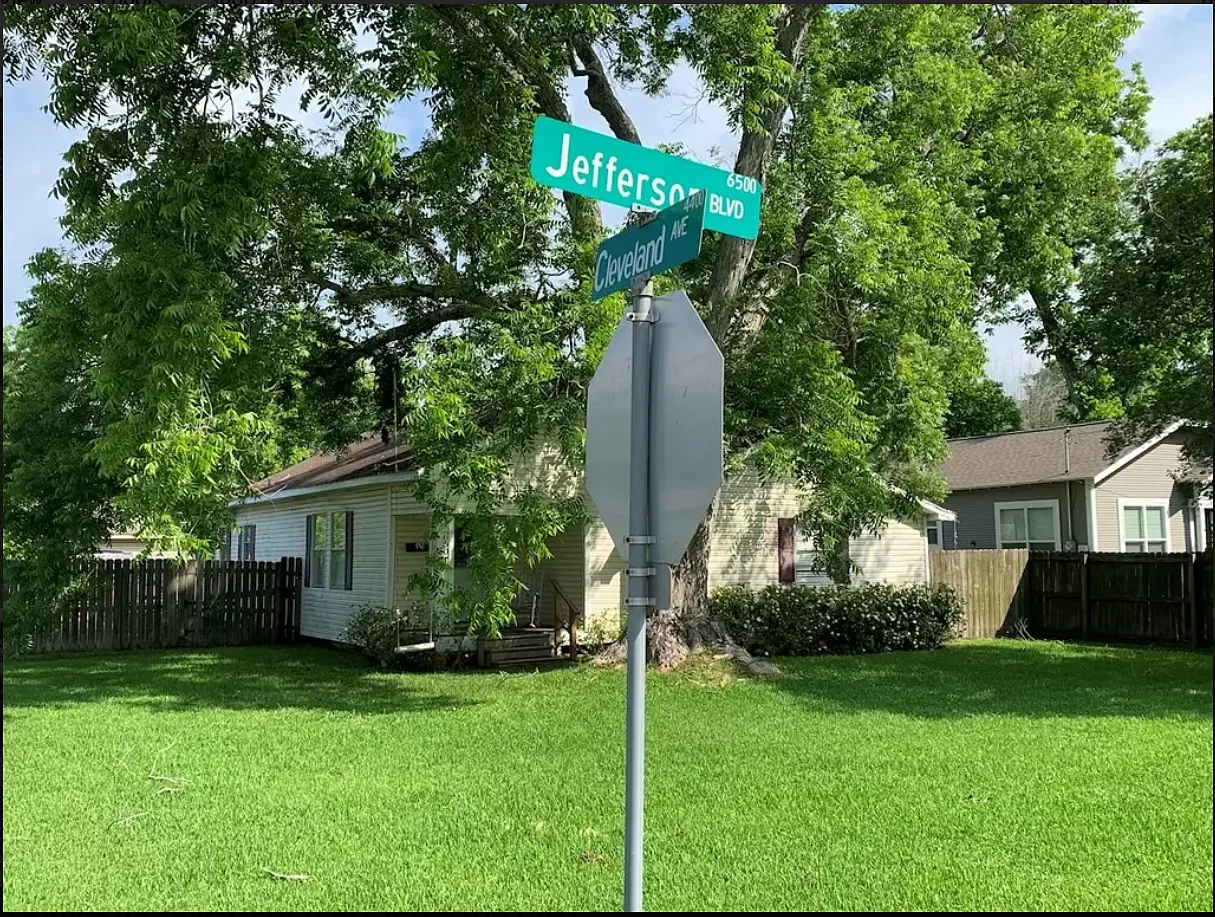 5 bed, 1524 sqft, $4,000 — Photo 1