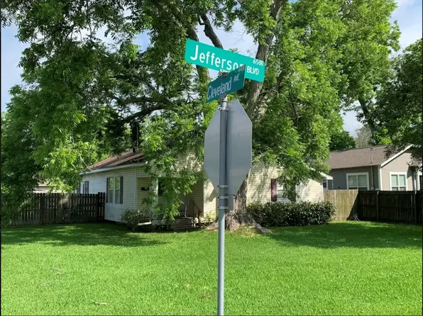 6501 Jefferson Blvd, Groves, TX 77619
