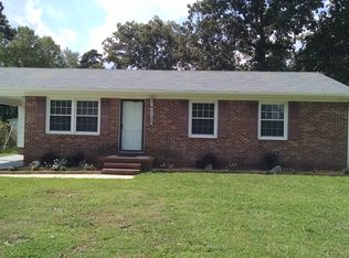 1122 Riverside Cir, Spring Lake, NC 28390