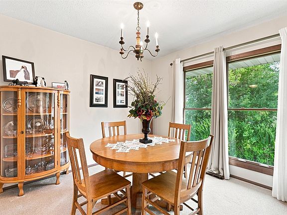 4th image of 4806 Montclair Dr NW