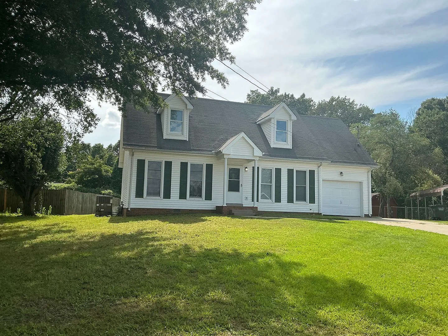 910 Dolphin Lane — Photo 1