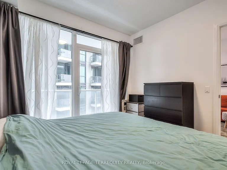 56 Annie Craig Dr #606 — Photo 14