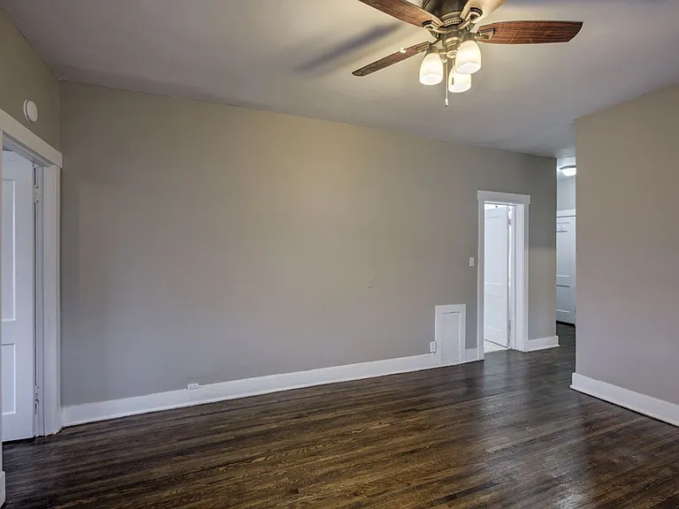 606 S 32nd Ave — Photo 19