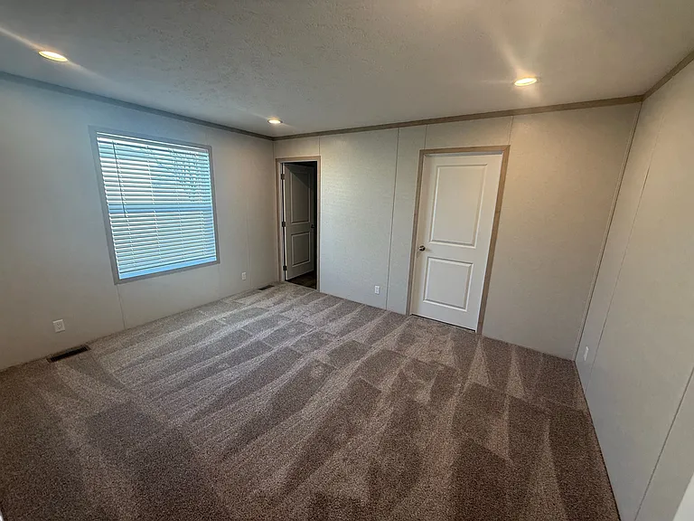 Lakewood Estates (IA) — Photo 12