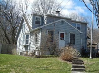 916 W River St, Milford, CT 06461