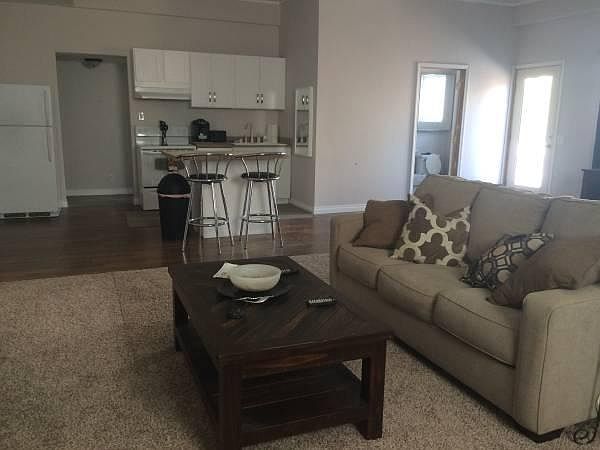 Large great room kitchen combo approximately 25'x27'