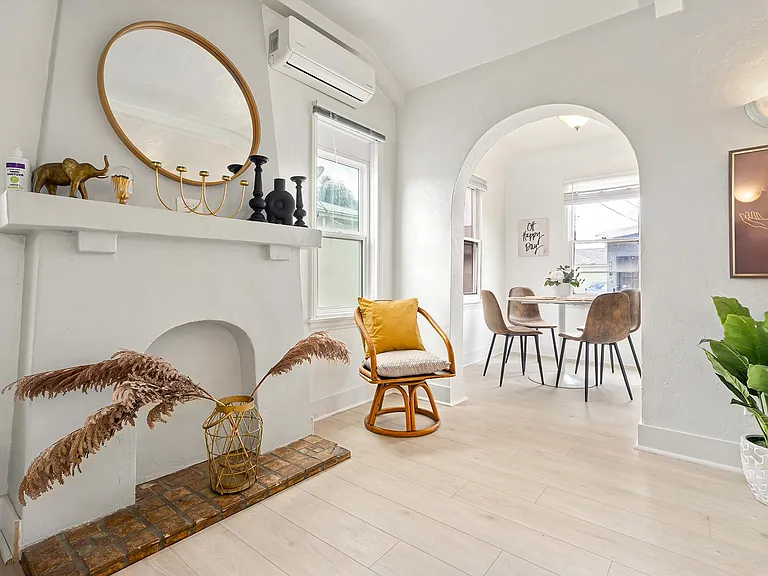 619 W Kelso St — Photo 12