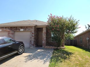 820 Walnut St, Burleson, TX 76028