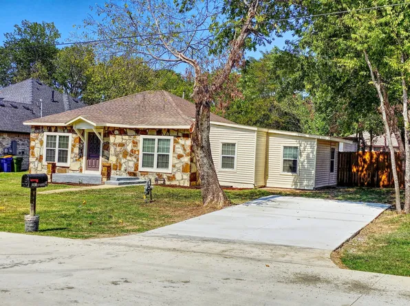 201 E Lloyd St, Krum, TX 76249