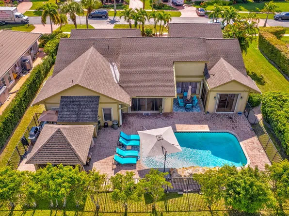 12735 Headwater Circle, Wellington, FL 33414