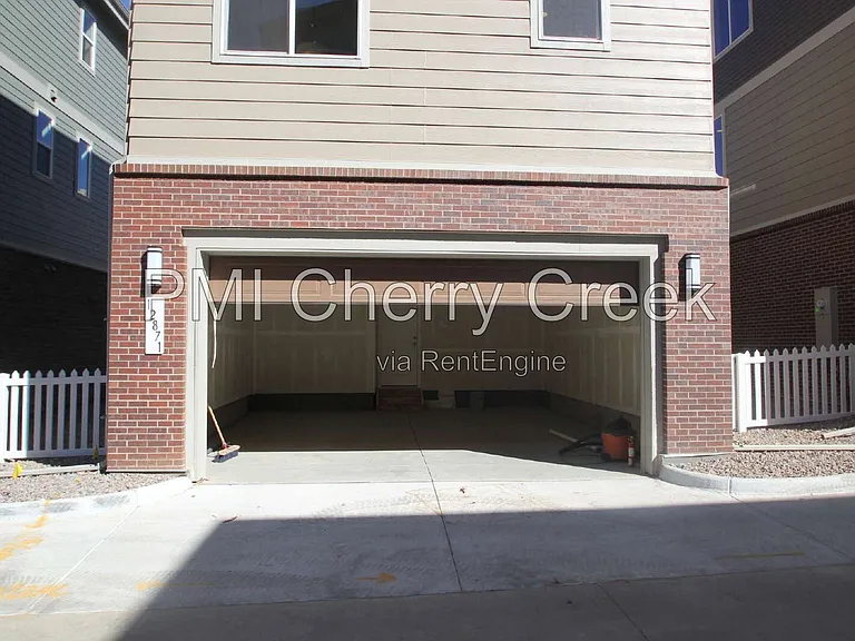 12871 E Caspian Pl — Photo 40