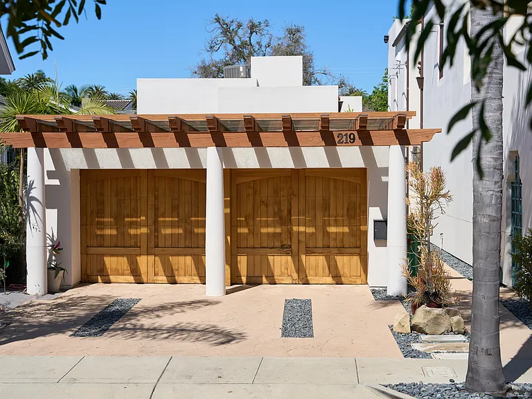 219 Equestrian Ave — Photo 22