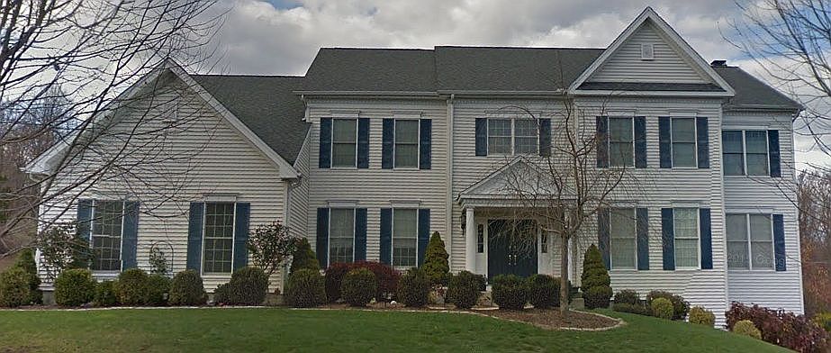 1st image of 23 Sachem Dr