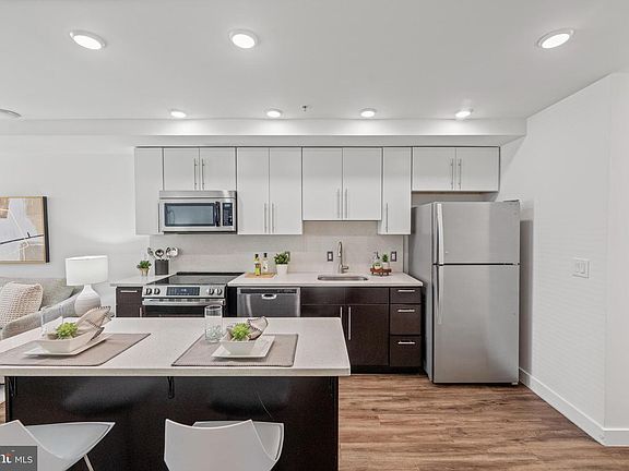 4th image of 1638 N 2nd St #2