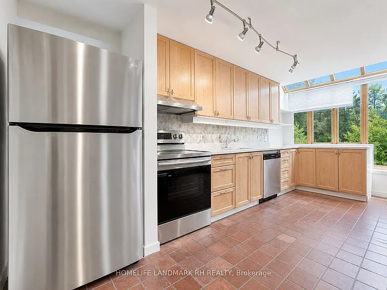 27 East Dr #1 — Photo 9