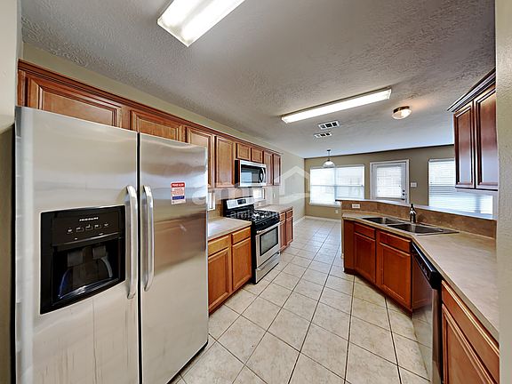 4th image of 2617 Las Cruces Cir