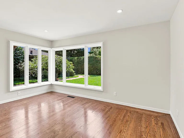 820 Eucalyptus Ave — Photo 24