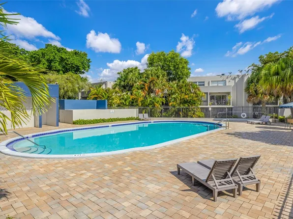 20 NW 87th Ave APT A208, Miami, FL 33172