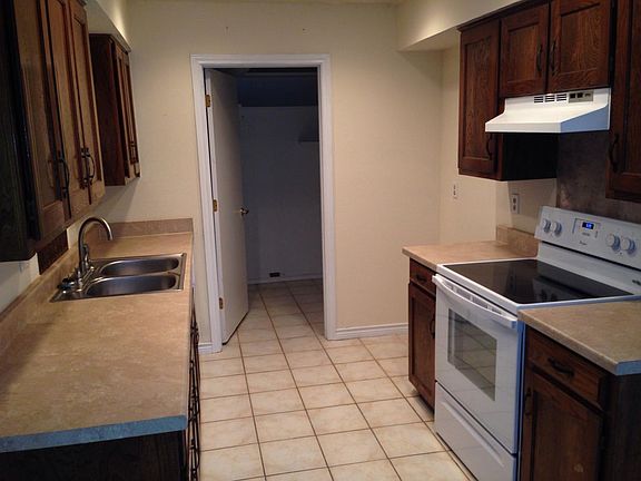 3rd image of 6101 Suffolk Dr