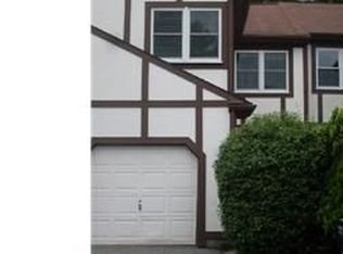 4908 Plum Run Ct, Wilmington, DE 19808