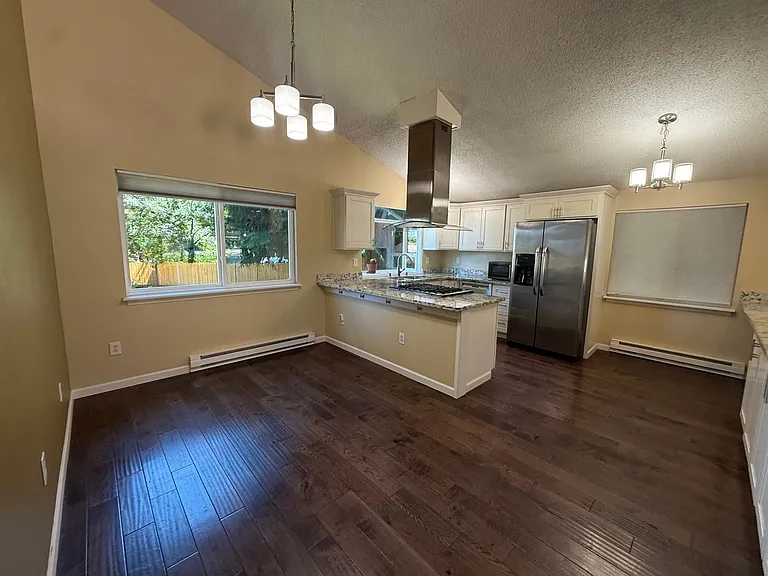 4460 Fir Dr NE — Photo 6