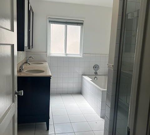5th image of 1227 N Crescent Heights Blvd APT 106
