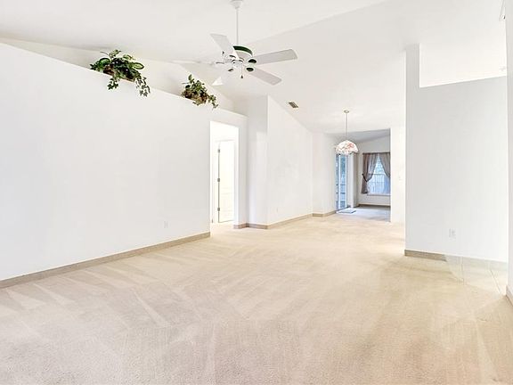 3rd image of 317 SE 8th St