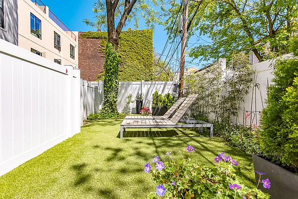 Rented by MySpaceNYC | media 36