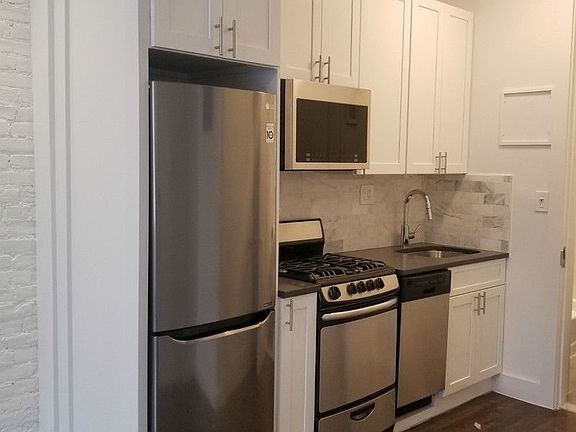 3rd image of 1736 2nd Ave APT 1B