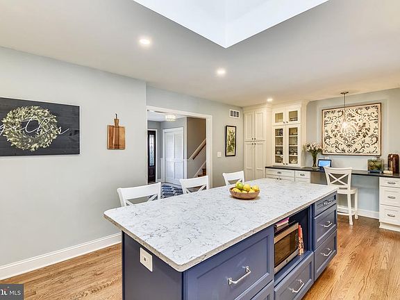 5th image of 362 Prestonfield Ln