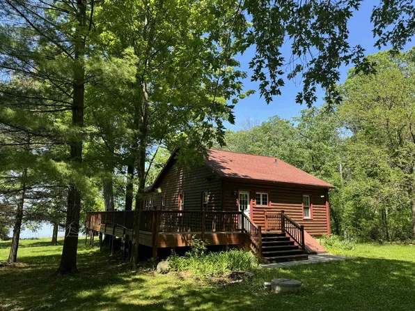 W6182 Lakeview Dr N, Markesan, WI 53946