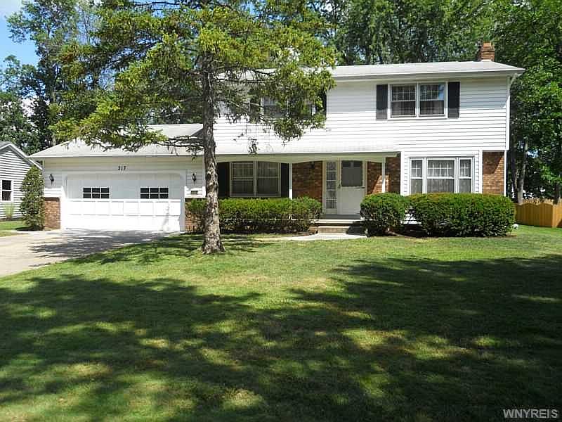 1st image of 217 Woodshire Ct