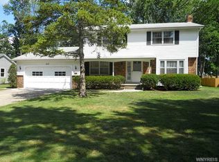 217 Woodshire Ct, Getzville, NY 14068