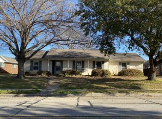 3405 Pebble Beach Dr, Farmers Branch, TX 75234