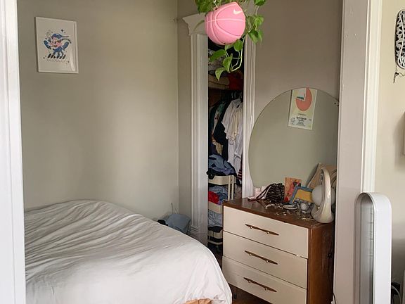 2nd image of 900 N Western Ave APT 3MW