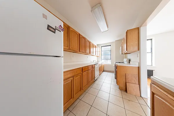 Rented by Julianna Realty Corp | media 12