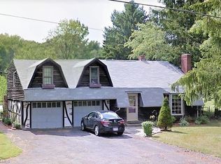 2366 Ridge Rd, Hinckley, OH 44233