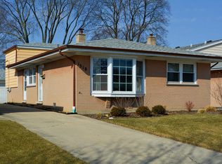 1318 S Dunton Ave, Arlington Heights, IL 60005