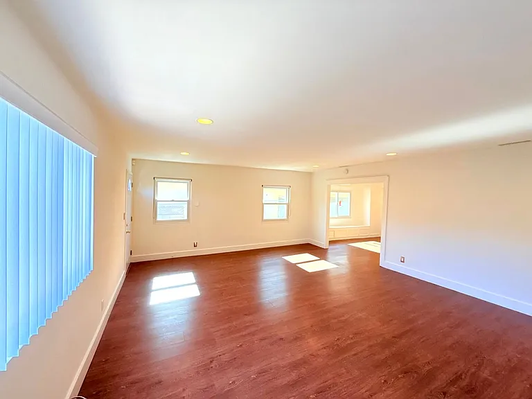 4447 Lockwood Ave — Photo 8