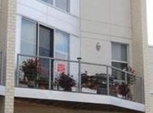 2110 N Commerce St W, Milwaukee, WI 53212
