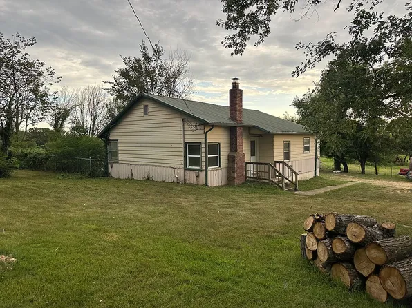 462 Highway 42, Iberia, MO 65486