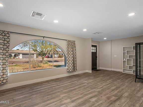 3rd image of 1819 E Cornell Dr