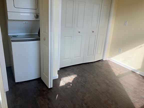 4th image of 1490 Diana Ave